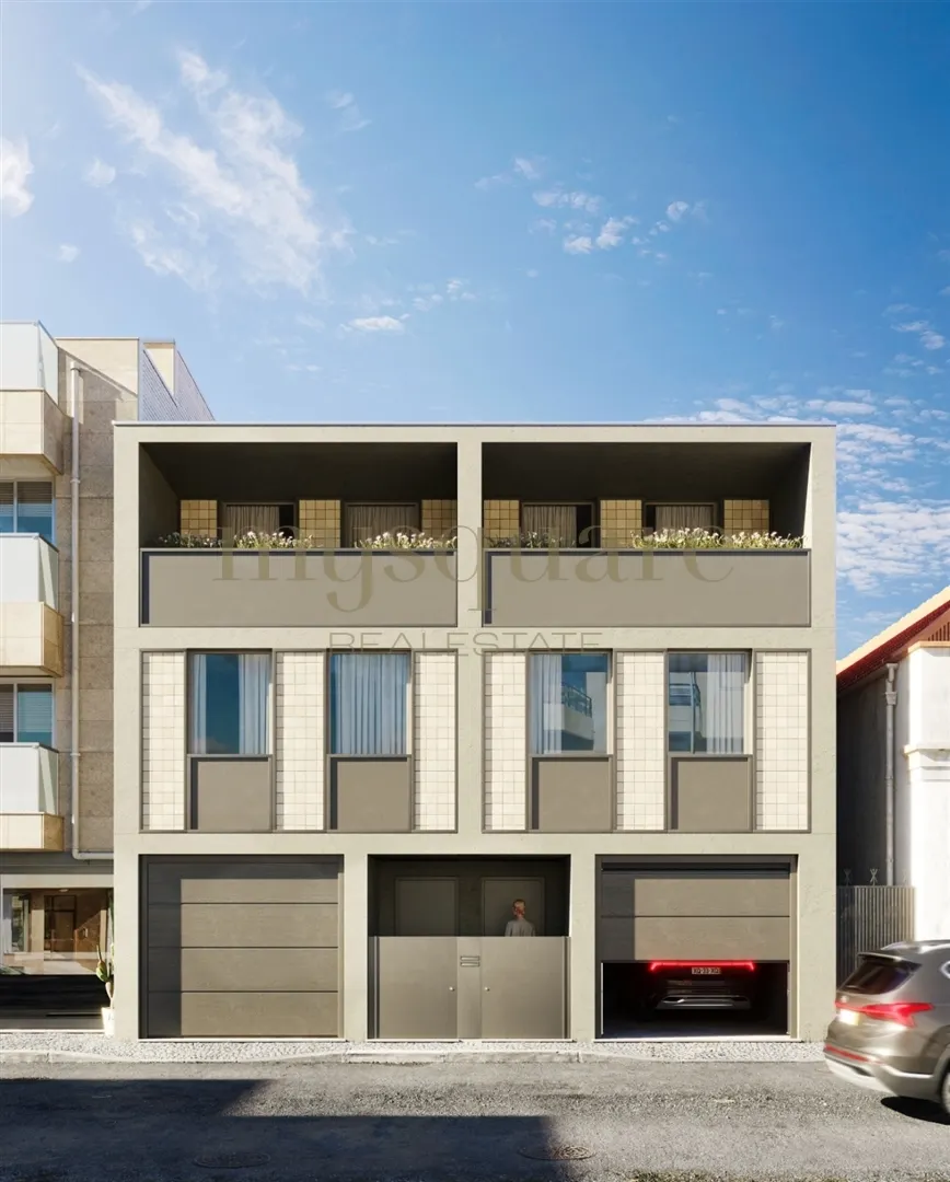 New 4-bedroom villa with private pool in Matosinhos – completion scheduled for May 2026.